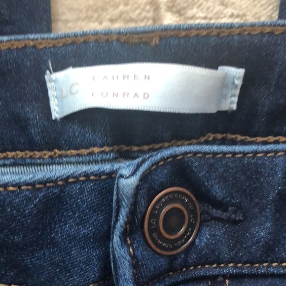 🎈 Lauren Conrad High Rise Dark Wash Flare Jean Size 14 Junior - Picture 6 of 7